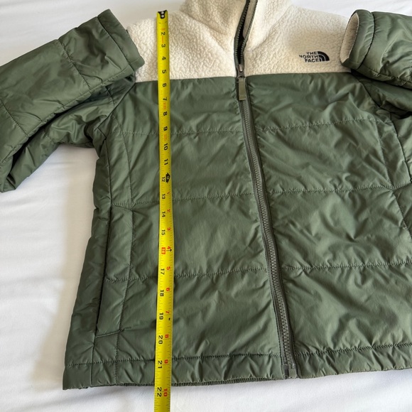 The North Face "Peak Insulated" Olive Green Puffer Cream Sherpa Jacket - Picture 16 of 17